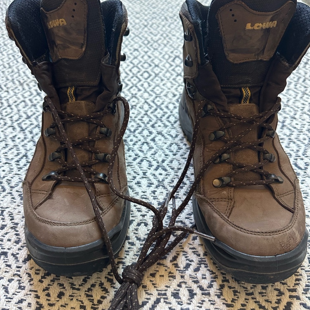 Lowa Renegade GTX Mid Boots